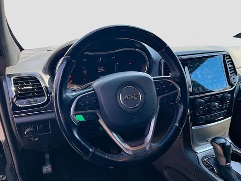 Used 2019 Jeep Grand Cherokee Overland RWD image 11