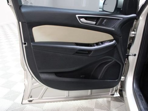 Used 2017 Ford Edge SEL FWD image 15