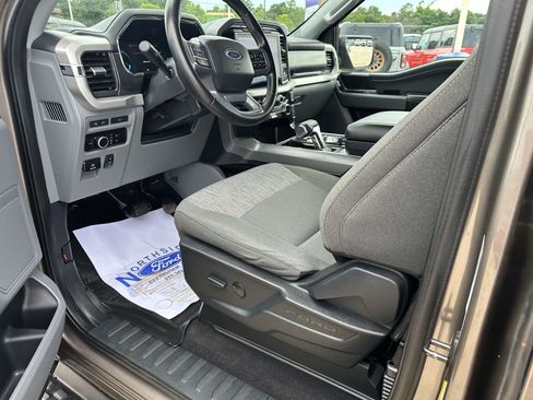 Used 2023 Ford F150 Lightning XLT AWD/4WD image 19