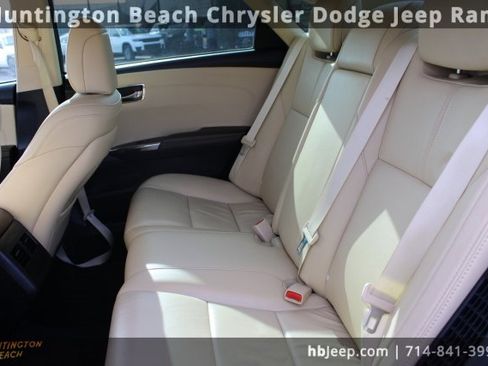 Used 2016 Toyota Avalon XLE Premium image 34