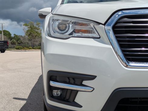 Used 2022 Subaru Ascent Limited w/ Technology Package AWD/4WD image 10