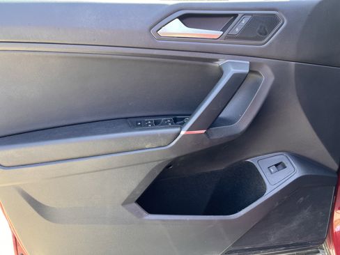 Used 2020 Volkswagen Tiguan SEL image 14