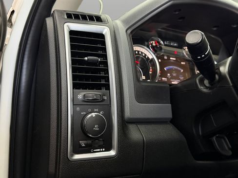 Used 2017 RAM 1500 Big Horn AWD/4WD image 18