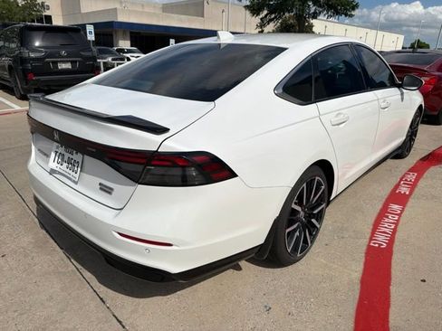 Used 2023 Honda Accord Touring image 5