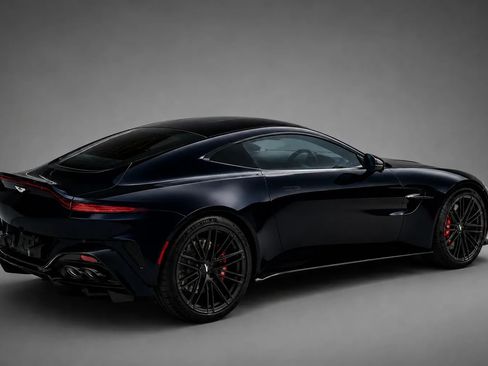 Used 2025 Aston Martin V8 Vantage Coupe RWD image 3