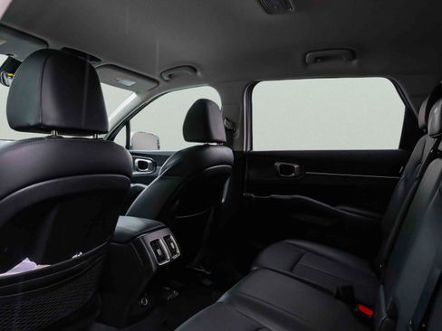 Certified 2025 Kia Sorento S FWD image 21