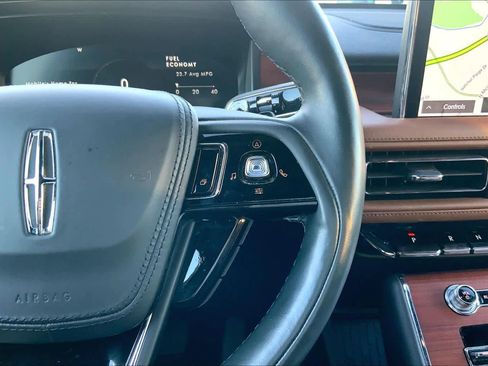 Used 2023 Lincoln Aviator Reserve w/ Equipment Group 201A image 17