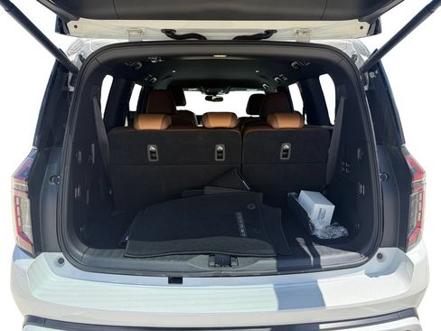 Used 2025 Nissan Armada SL w/ Captain's Chari Seat Package AWD/4WD image 18