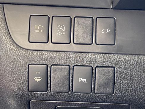 Used 2018 Toyota Highlander Limited AWD/4WD image 31