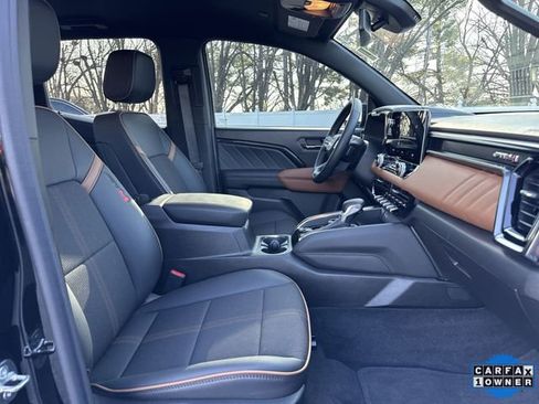 Used 2025 GMC Canyon AT4 w/ Nightfall Edition image 27