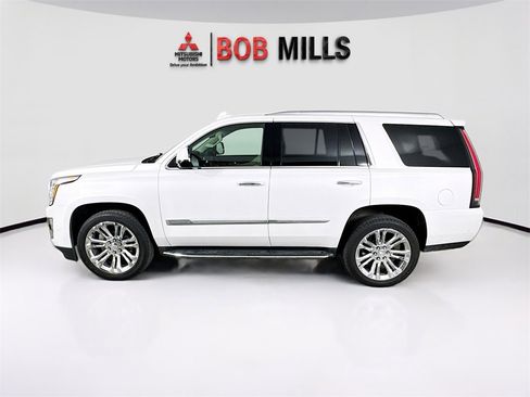 Used 2018 Cadillac Escalade Luxury w/ LPO, Radiant Package image 4