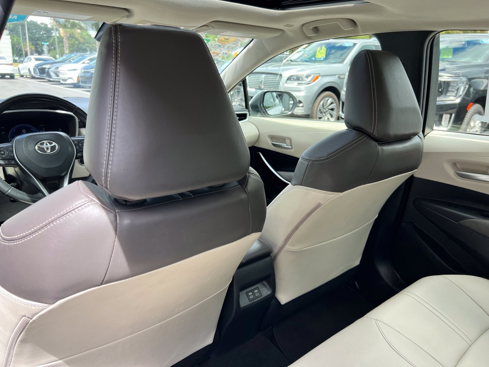 Used 2024 Toyota Corolla XLE FWD image 54