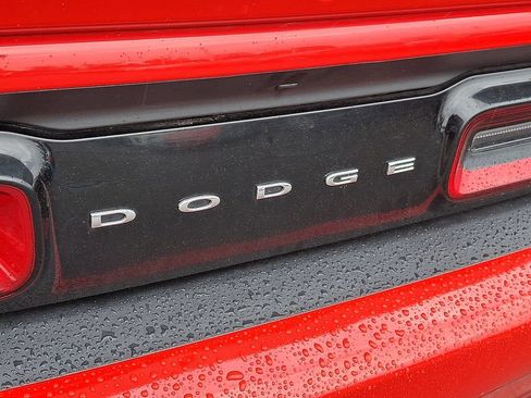 Used 2022 Dodge Challenger GT AWD/4WD image 31