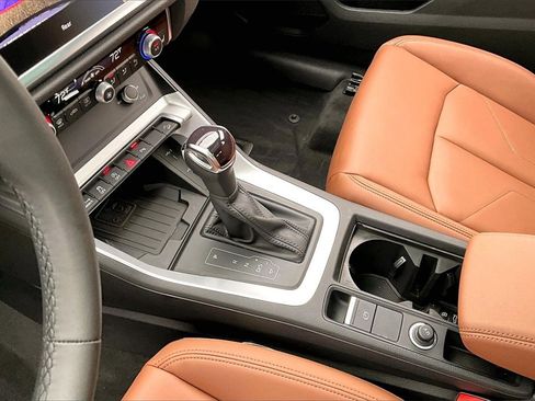 Used 2025 Audi Q3 2.0T Premium w/ Convenience Package image 18