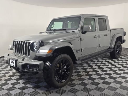 Used 2022 Jeep Gladiator Overland image 7