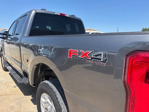 Used 2025 Ford F250 XLT w/ FX4 Off-Road Package AWD/4WD image 11