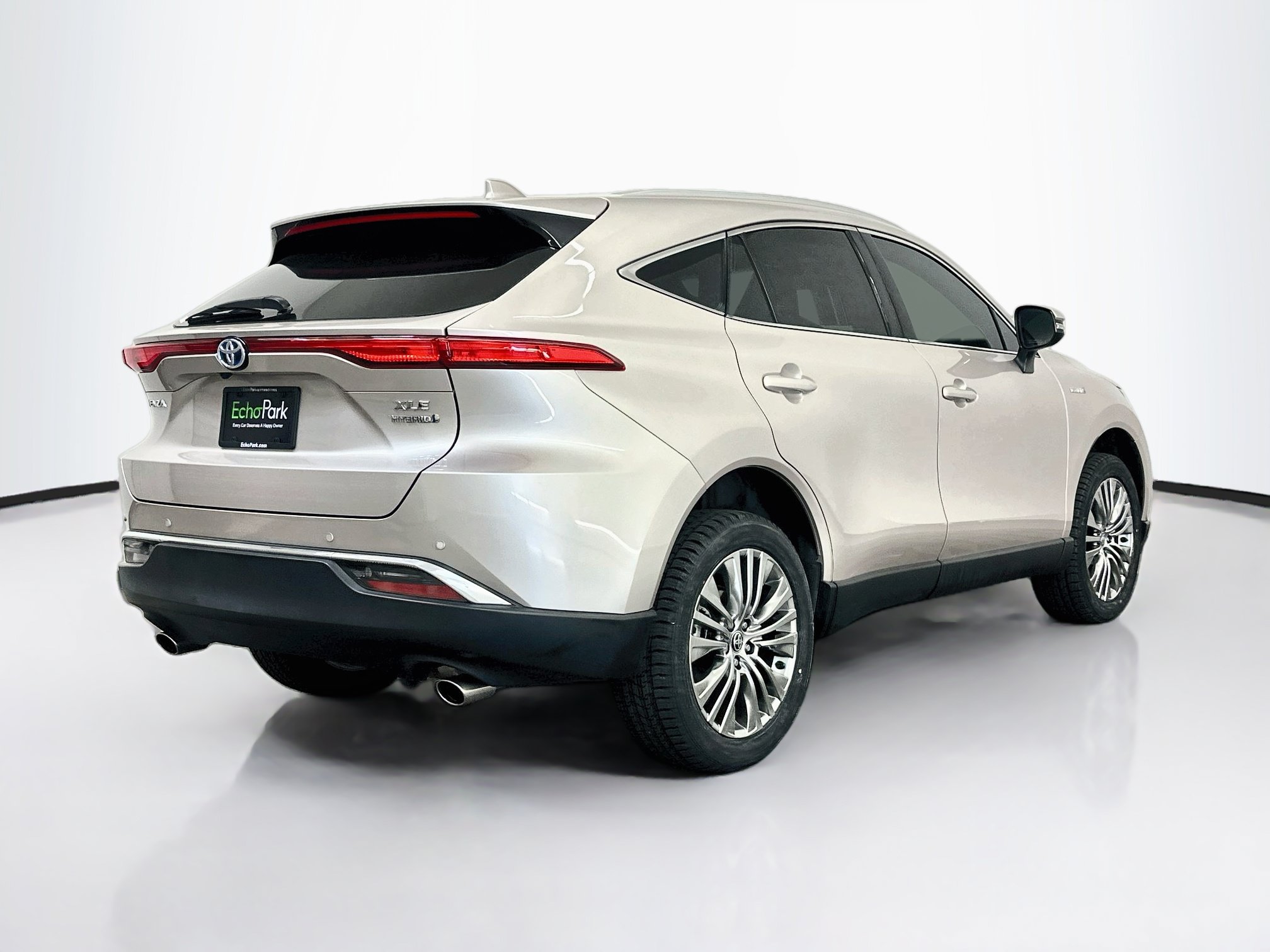 Used 2021 Toyota Venza XLE w/ Softex Package AWD/4WD image 9