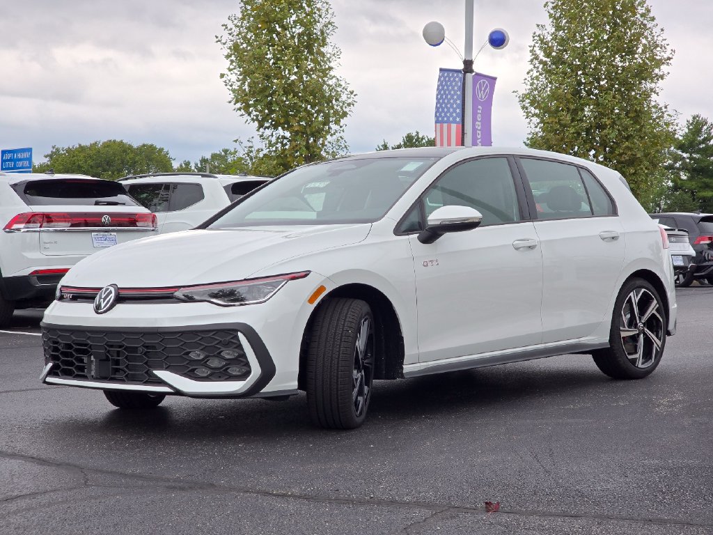 New 2026 Volkswagen GTI SE FWD image 11