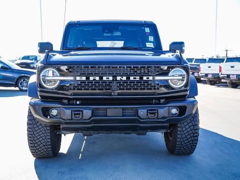 Used 2023 Ford Bronco Wildtrak image 2