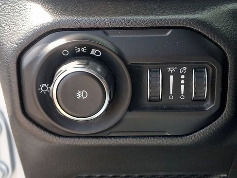 Used 2021 Jeep Wrangler Sport AWD/4WD image 23