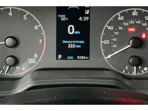 Used 2025 Toyota Corolla LE image 28