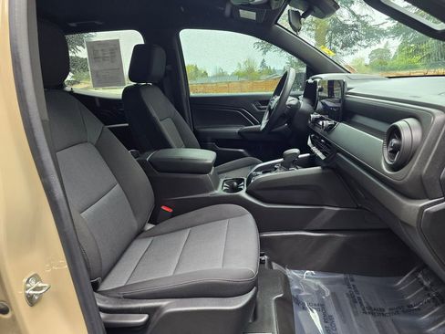 Used 2023 Chevrolet Colorado Trail Boss w/ Advanced Trailering Package AWD/4WD image 19