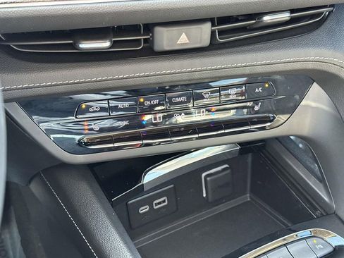 Used 2023 Buick Envision Essence w/ Sport Touring Package image 30