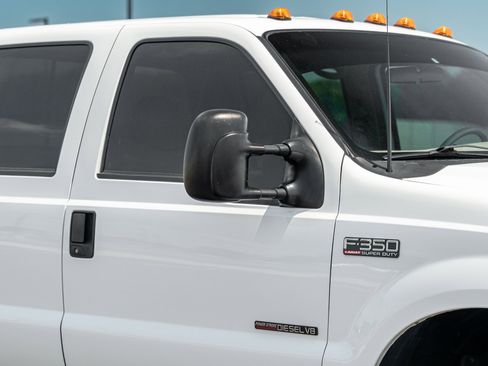 Used 2000 Ford F350 Lariat image 9