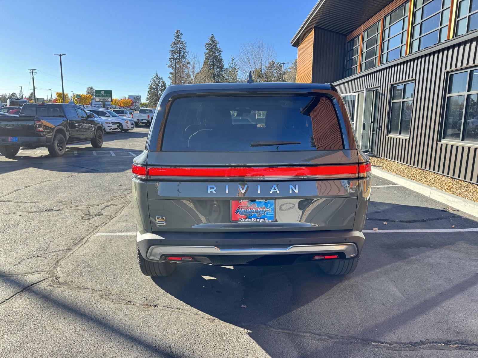 Used 2023 Rivian R1S Launch Edition Quad AWD/4WD image 4