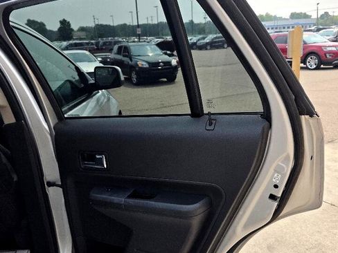 Used 2010 Ford Edge SEL image 14