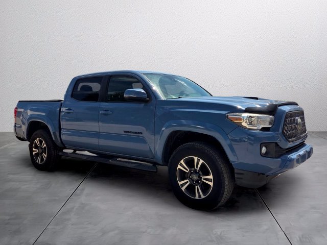 Used 2019 Toyota Tacoma TRD Sport RWD image 3