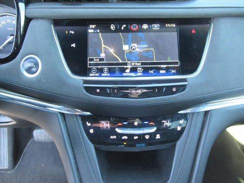 Used 2018 Cadillac XT5 Platinum w/ Driver Assist Package image 24