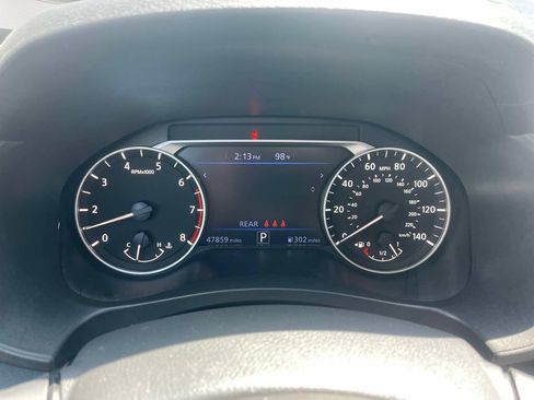 Used 2024 Nissan Altima 2.5 SV FWD image 19