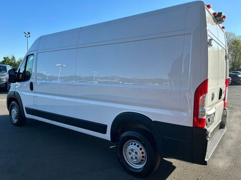 Used 2026 RAM ProMaster 2500 w/ Convenience Group FWD image 4