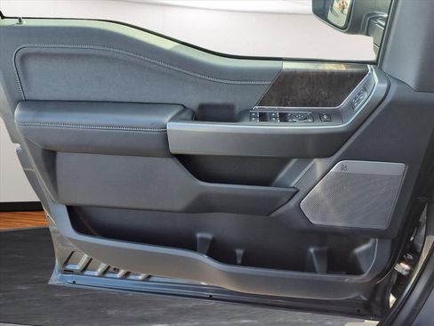 New 2026 Ford F250 Lariat w/ Chrome Package image 15