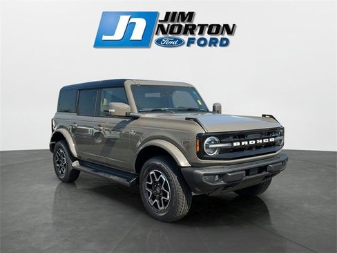 New 2025 Ford Bronco Outer Banks image 1
