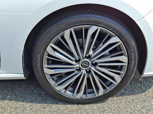 Certified 2024 Nissan Altima 2.5 SL image 9