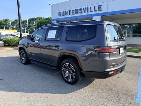 Used 2024 Jeep Wagoneer Series II AWD/4WD image 24