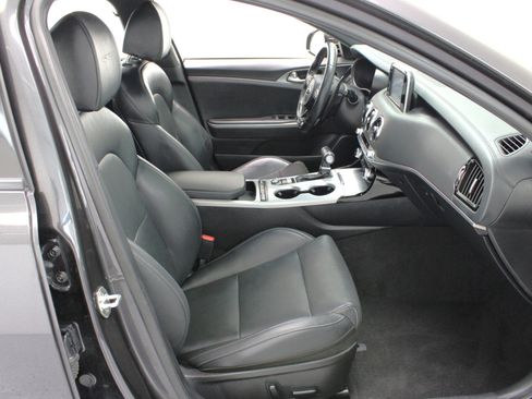 Used 2021 Kia Stinger GT image 44