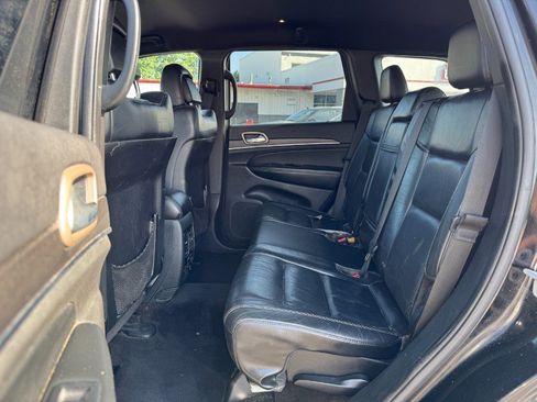 Used 2017 Jeep Grand Cherokee Limited AWD/4WD image 16