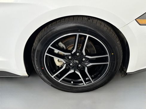 Used 2018 Ford Mustang Premium image 30