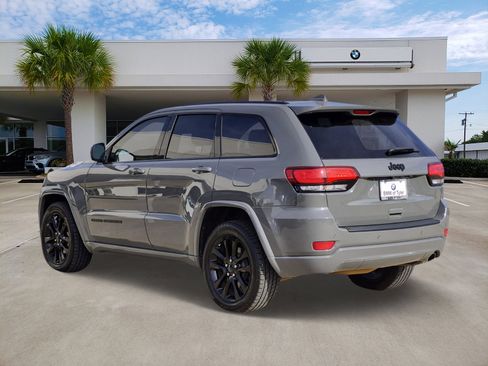 Used 2020 Jeep Grand Cherokee Altitude image 6