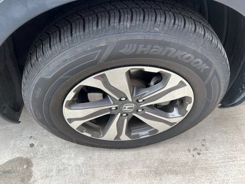 Used 2019 Honda CR-V LX image 11