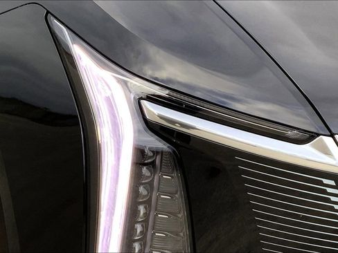 New 2025 Cadillac Escalade IQ Luxury 2 AWD/4WD image 14