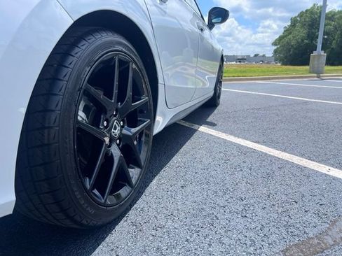 Used 2024 Honda Civic Sport image 7