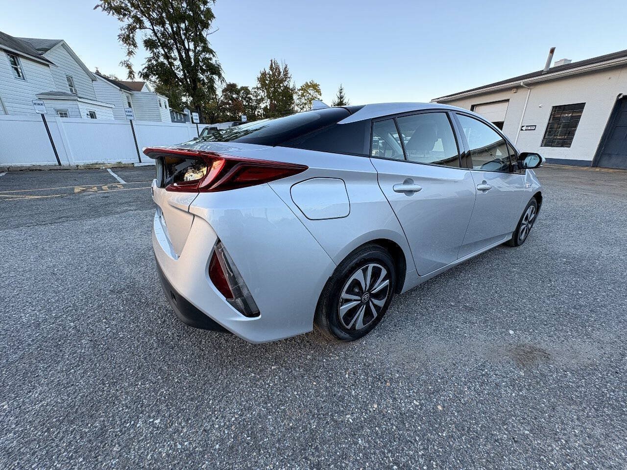 Used 2017 Toyota Prius Prime Plus FWD image 7