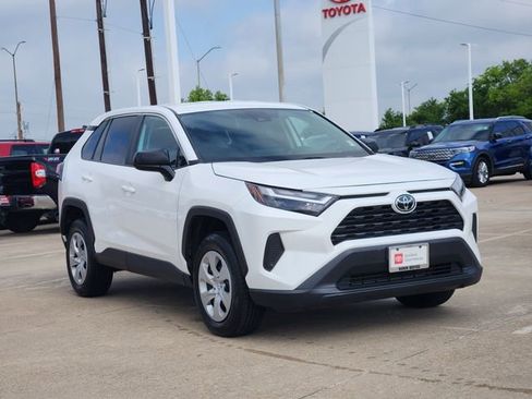 Used 2024 Toyota RAV4 LE AWD/4WD image 2