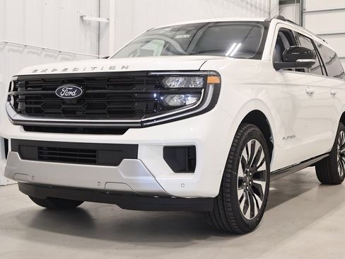 New 2025 Ford Expedition Max Platinum w/ Platinum Ultimate Package image 4