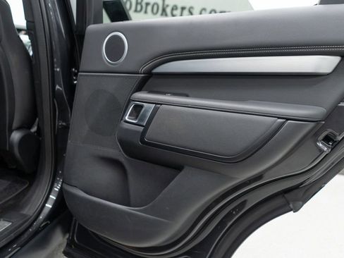 Used 2023 Land Rover Discovery S R-Dynamic image 38