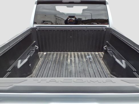 Used 2024 Toyota Tacoma SR image 10